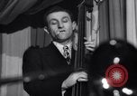 Standbild Jazz Musik bei Eddie Condon's Night Club New York City USA, 1946, aus Sekunde 11 historischem Filmmaterial Videoclip 65675028665