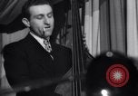 Standbild Jazz Musik bei Eddie Condon's Night Club New York City USA, 1946, aus Sekunde 25 historischem Filmmaterial Videoclip 65675028665