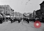 Standbild akademischen Prozessionen Albion Michigan USA, 1920, aus Sekunde 6 historischem Filmmaterial Videoclip 65675028694