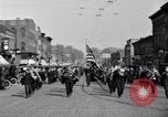 Standbild akademischen Prozessionen Albion Michigan USA, 1920, aus Sekunde 12 historischem Filmmaterial Videoclip 65675028694
