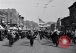Standbild akademischen Prozessionen Albion Michigan USA, 1920, aus Sekunde 14 historischem Filmmaterial Videoclip 65675028694