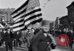 Standbild akademischen Prozessionen Albion Michigan USA, 1920, aus Sekunde 26 historischem Filmmaterial Videoclip 65675028694