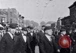 Standbild akademischen Prozessionen Albion Michigan USA, 1920, aus Sekunde 29 historischem Filmmaterial Videoclip 65675028694