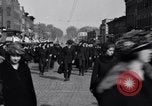 Standbild akademischen Prozessionen Albion Michigan USA, 1920, aus Sekunde 41 historischem Filmmaterial Videoclip 65675028694