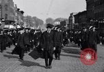 Standbild akademischen Prozessionen Albion Michigan USA, 1920, aus Sekunde 44 historischem Filmmaterial Videoclip 65675028694