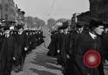 Standbild akademischen Prozessionen Albion Michigan USA, 1920, aus Sekunde 47 historischem Filmmaterial Videoclip 65675028694