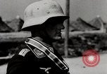 Standbild Deutsche Antiaircraft Crew Deutschland, 1944, aus Sekunde 13 historischem Filmmaterial Videoclip 65675028702