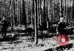Image construc tentes en bois la Russie, 1944, de la seconde 1 séquences d'archives historiques vidéo 65675028703