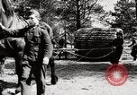 Image construc tentes en bois la Russie, 1944, de la seconde 60 séquences d'archives historiques vidéo 65675028703