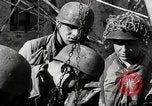 Immagine di Paracadutisti tedeschi a Anzio Beachhead Anzio Italia, 1944, secondo 29 filmato di repertorio 65675028704