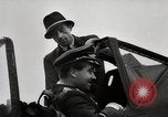 Standbild Adolf Galland allgemeine Der Jagdfleiger besuche AFB Berlin-Staaken Deutschland, 1944, aus Sekunde 43 historischem Filmmaterial Videoclip 65675028706