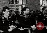 Standbild Adolf Galland allgemeine Der Jagdfleiger besuche AFB Berlin-Staaken Deutschland, 1944, aus Sekunde 50 historischem Filmmaterial Videoclip 65675028706