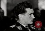 Standbild Adolf Galland allgemeine Der Jagdfleiger besuche AFB Berlin-Staaken Deutschland, 1944, aus Sekunde 53 historischem Filmmaterial Videoclip 65675028706