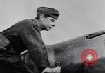 Standbild Kämpfer Messerschmitt Me-109 oder Me-110 Ärmelkanal Atlantischer Ozean, 1944, aus Sekunde 60 historischem Filmmaterial Videoclip 65675028707