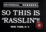 Immagine di Jim Londos e Everett Marshall New York City USA, 1934, secondo 8 filmato di repertorio 65675028718