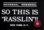 Immagine di Jim Londos e Everett Marshall New York City USA, 1934, secondo 10 filmato di repertorio 65675028718