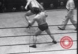 Immagine di Jim Londos e Everett Marshall New York City USA, 1934, secondo 23 filmato di repertorio 65675028718