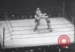 Immagine di Jim Londos e Everett Marshall New York City USA, 1934, secondo 43 filmato di repertorio 65675028718