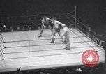 Immagine di Jim Londos e Everett Marshall New York City USA, 1934, secondo 58 filmato di repertorio 65675028718
