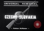 Standbild deutsche Truppen marschieren in der Tschechoslowakei Brünn Mähren Tschechoslowakei, 1939, aus Sekunde 6 historischem Filmmaterial Videoclip 65675028720