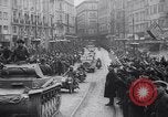 Standbild deutsche Truppen marschieren in der Tschechoslowakei Brünn Mähren Tschechoslowakei, 1939, aus Sekunde 9 historischem Filmmaterial Videoclip 65675028720