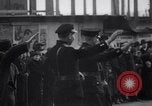 Standbild deutsche Truppen marschieren in der Tschechoslowakei Brünn Mähren Tschechoslowakei, 1939, aus Sekunde 33 historischem Filmmaterial Videoclip 65675028720