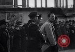 Standbild deutsche Truppen marschieren in der Tschechoslowakei Brünn Mähren Tschechoslowakei, 1939, aus Sekunde 34 historischem Filmmaterial Videoclip 65675028720