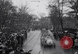 Standbild deutsche Truppen marschieren in der Tschechoslowakei Brünn Mähren Tschechoslowakei, 1939, aus Sekunde 37 historischem Filmmaterial Videoclip 65675028720