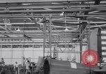 Image Production de Vultee BT-13 avions Downey California USA, 1941, de la seconde 18 séquences d'archives historiques vidéo 65675028730