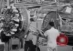 Image Production de Vultee BT-13 avions Downey California USA, 1941, de la seconde 22 séquences d'archives historiques vidéo 65675028730