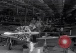Image Production de Vultee BT-13 avions Downey California USA, 1941, de la seconde 30 séquences d'archives historiques vidéo 65675028730