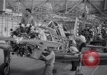 Image Production de Vultee BT-13 avions Downey California USA, 1941, de la seconde 33 séquences d'archives historiques vidéo 65675028730