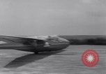 Standbild Heer und Marine Beamten fliegen Segelflugzeuge Elmira New York USA, 1941, aus Sekunde 33 historischem Filmmaterial Videoclip 65675028732