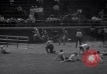 Standbild Leichtathletik Veranstaltungen an der Franklin Feld Philadelphia Pennsylvania USA, 1941, aus Sekunde 6 historischem Filmmaterial Videoclip 65675028733