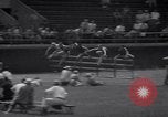 Standbild Leichtathletik Veranstaltungen an der Franklin Feld Philadelphia Pennsylvania USA, 1941, aus Sekunde 7 historischem Filmmaterial Videoclip 65675028733