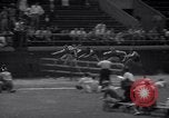 Standbild Leichtathletik Veranstaltungen an der Franklin Feld Philadelphia Pennsylvania USA, 1941, aus Sekunde 8 historischem Filmmaterial Videoclip 65675028733