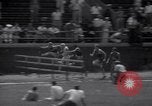 Standbild Leichtathletik Veranstaltungen an der Franklin Feld Philadelphia Pennsylvania USA, 1941, aus Sekunde 9 historischem Filmmaterial Videoclip 65675028733