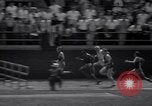Standbild Leichtathletik Veranstaltungen an der Franklin Feld Philadelphia Pennsylvania USA, 1941, aus Sekunde 11 historischem Filmmaterial Videoclip 65675028733