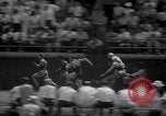 Standbild Leichtathletik Veranstaltungen an der Franklin Feld Philadelphia Pennsylvania USA, 1941, aus Sekunde 14 historischem Filmmaterial Videoclip 65675028733