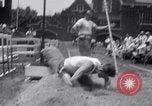 Standbild Leichtathletik Veranstaltungen an der Franklin Feld Philadelphia Pennsylvania USA, 1941, aus Sekunde 28 historischem Filmmaterial Videoclip 65675028733