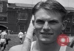Standbild Leichtathletik Veranstaltungen an der Franklin Feld Philadelphia Pennsylvania USA, 1941, aus Sekunde 34 historischem Filmmaterial Videoclip 65675028733