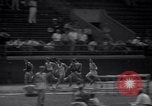 Standbild Leichtathletik Veranstaltungen an der Franklin Feld Philadelphia Pennsylvania USA, 1941, aus Sekunde 43 historischem Filmmaterial Videoclip 65675028733