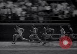 Standbild Leichtathletik Veranstaltungen an der Franklin Feld Philadelphia Pennsylvania USA, 1941, aus Sekunde 46 historischem Filmmaterial Videoclip 65675028733