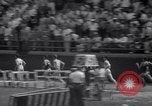 Standbild Leichtathletik Veranstaltungen an der Franklin Feld Philadelphia Pennsylvania USA, 1941, aus Sekunde 51 historischem Filmmaterial Videoclip 65675028733