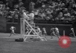 Standbild Leichtathletik Veranstaltungen an der Franklin Feld Philadelphia Pennsylvania USA, 1941, aus Sekunde 53 historischem Filmmaterial Videoclip 65675028733