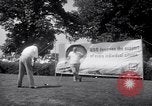 Standbild Babe Ruth und TY Cobb spielt Golf Flushing Long Island New York USA, 1941, aus Sekunde 13 historischem Filmmaterial Videoclip 65675028734