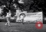Standbild Babe Ruth und TY Cobb spielt Golf Flushing Long Island New York USA, 1941, aus Sekunde 15 historischem Filmmaterial Videoclip 65675028734