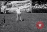 Standbild Babe Ruth und TY Cobb spielt Golf Flushing Long Island New York USA, 1941, aus Sekunde 22 historischem Filmmaterial Videoclip 65675028734