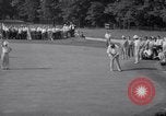 Standbild Babe Ruth und TY Cobb spielt Golf Flushing Long Island New York USA, 1941, aus Sekunde 31 historischem Filmmaterial Videoclip 65675028734