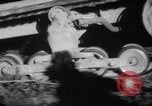 Standbild Test auf Reifen Akron Ohio USA, 1941, aus Sekunde 8 historischem Filmmaterial Videoclip 65675028739